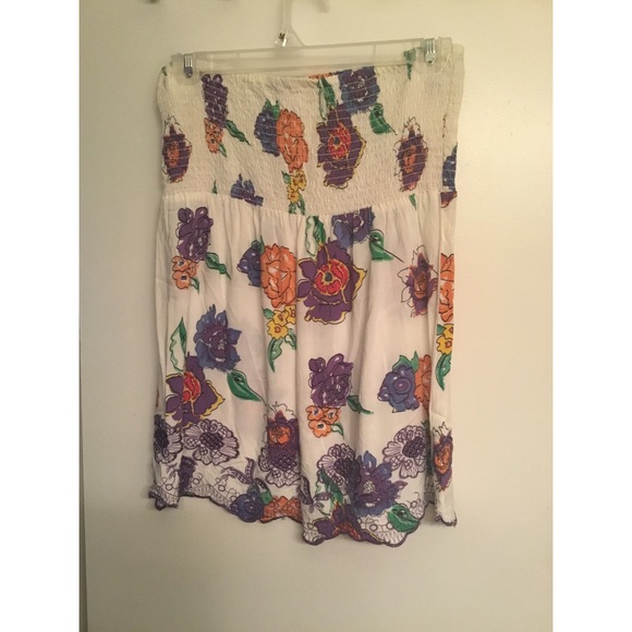 Strapless shirt with flowers - Picture 1 of 1